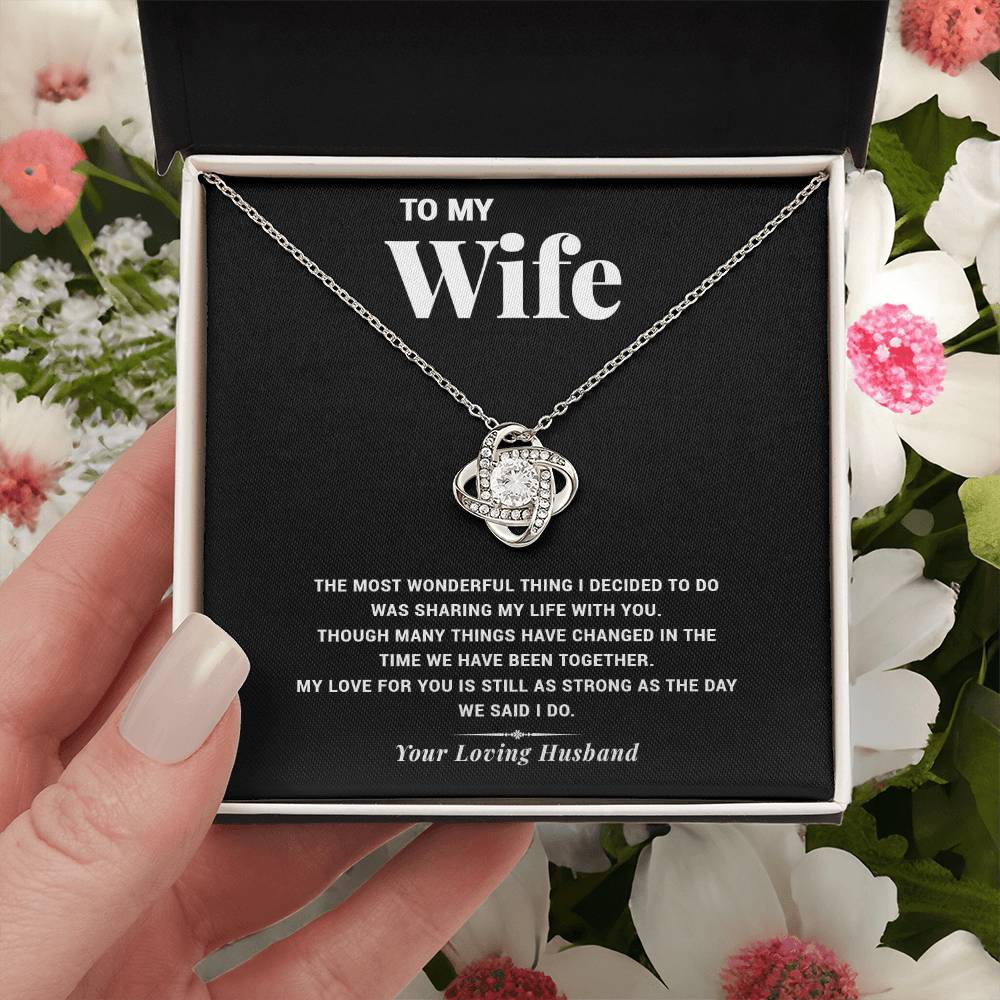 Sharing My Life Wi Love Knot Necklace