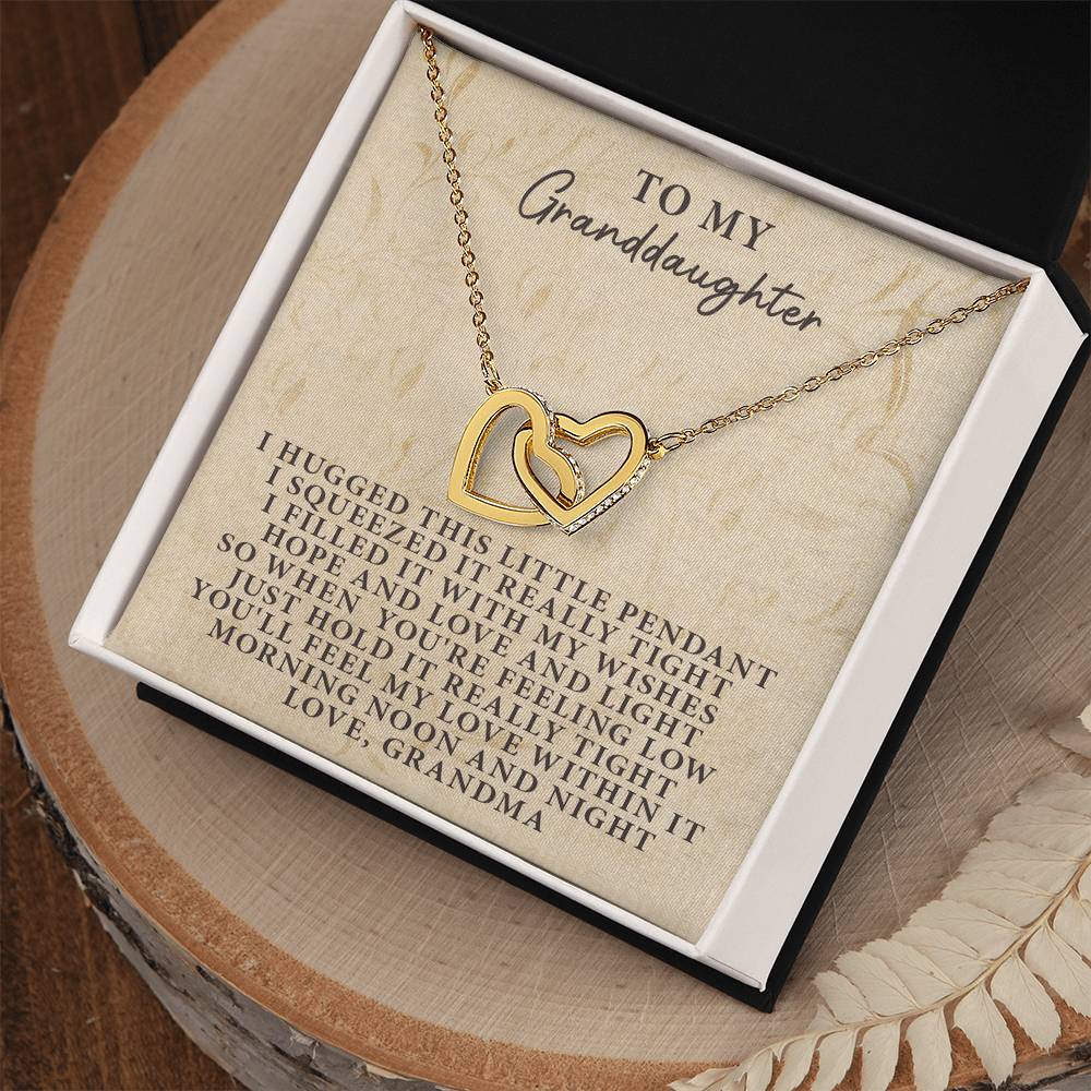Give Her The Gift She Will Always Remember 💝 Interlocking Hearts Necklace