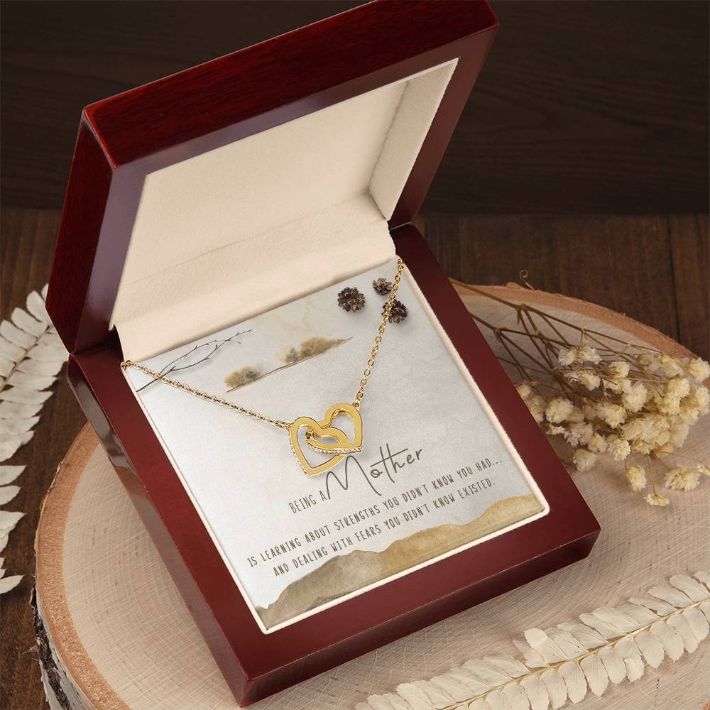 Being A Mother Interlocking Hearts Necklace Message Card