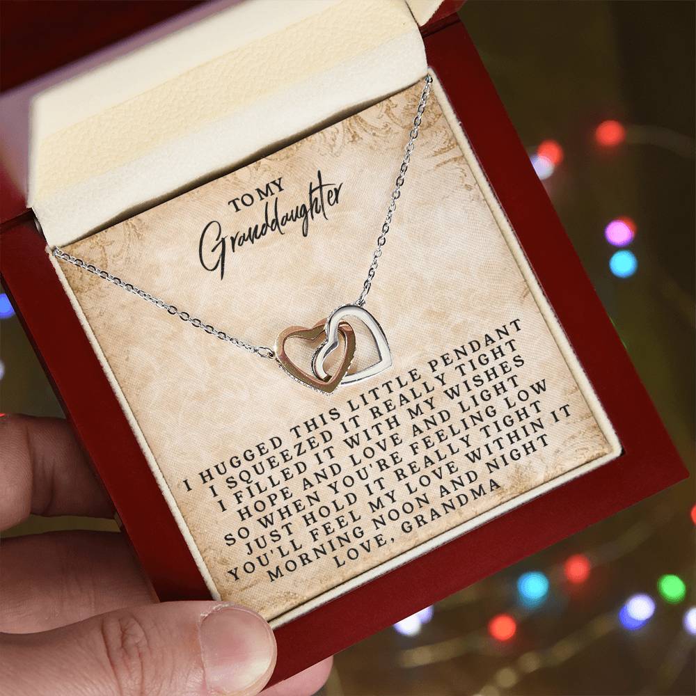 Give Her The Gift She Will Always Remember💝 Interlocking Hearts Necklace