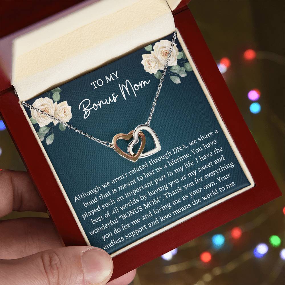Interlocking Bonus Mom Interlocking Hearts Necklace