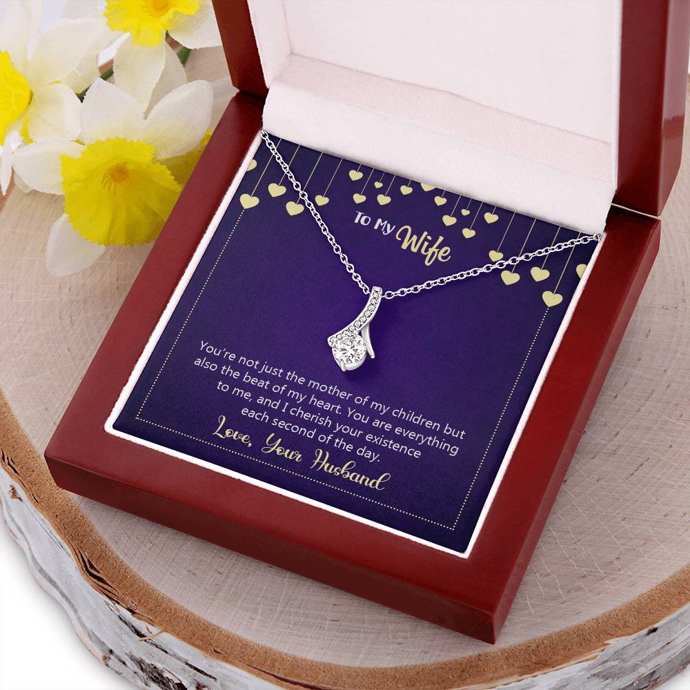 To My Wife Necklace Alluring Beauty Necklace