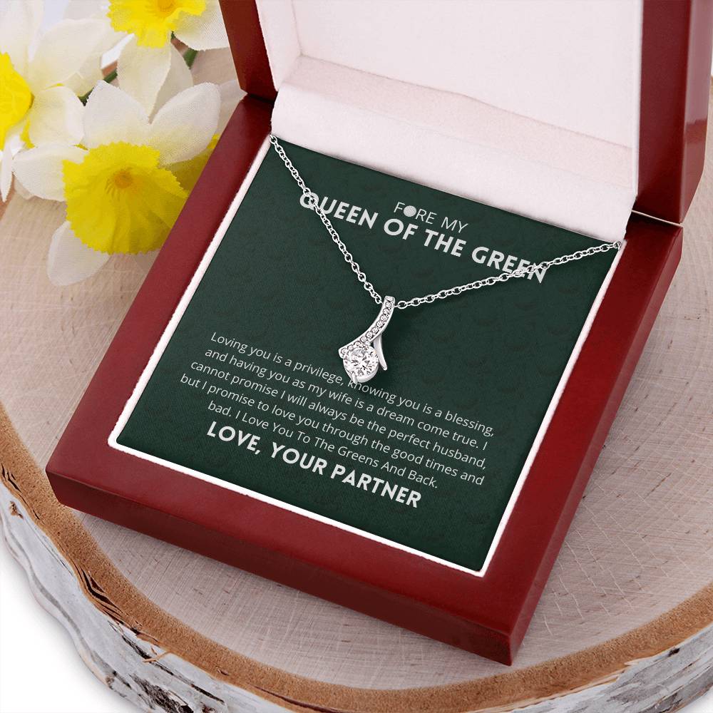 Queen Of The Green Necklace Alluring Beauty Necklace